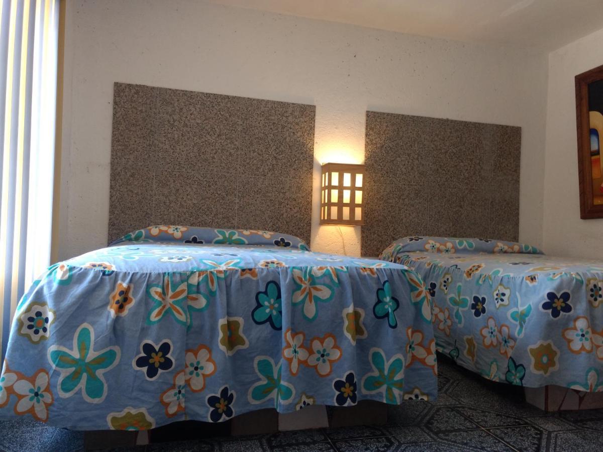 Hotel Alcatraces El Pueblito  Extérieur photo